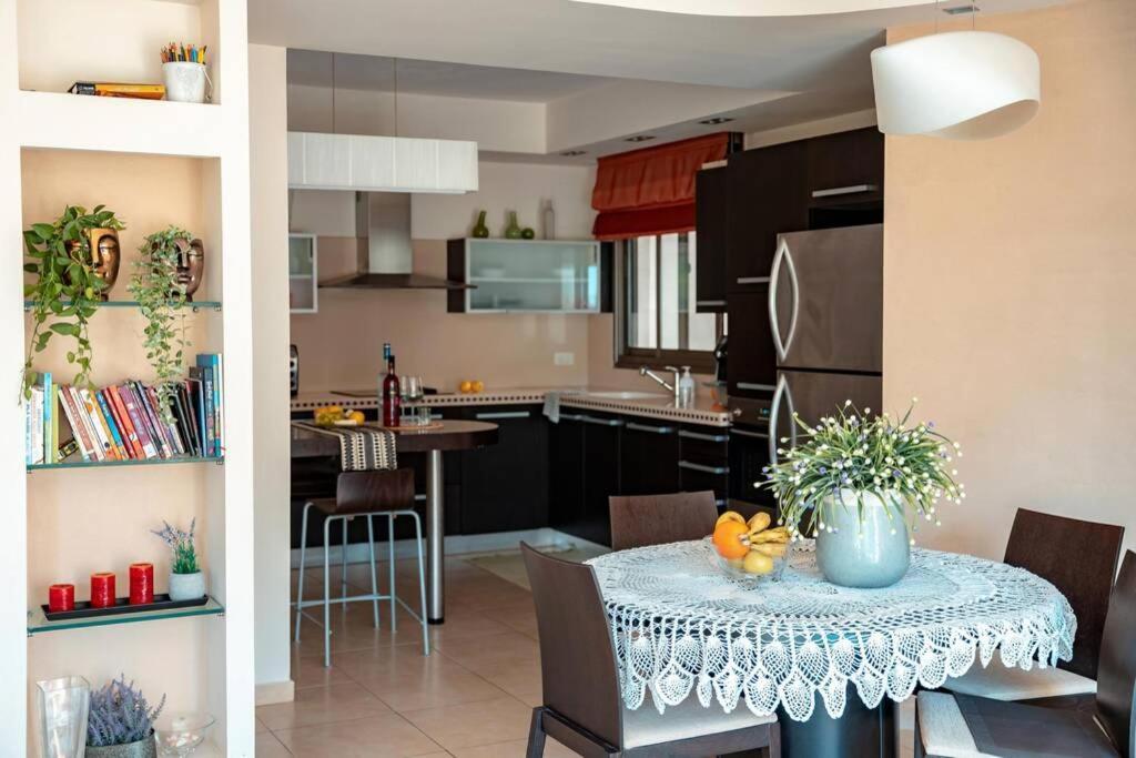 North Jewel 3br+parking W/ Terrace - Berrystays Apartment *